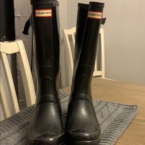 Hunter black boots size 7